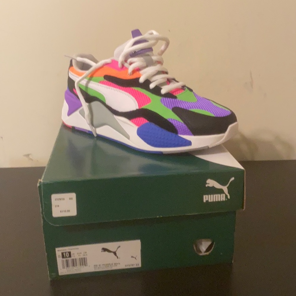 Women’s size 10 Puma